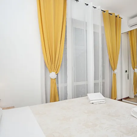 בית הארחה Magicfiverooms 3*