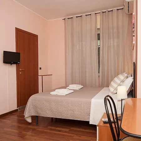 Magicfiverooms בית הארחה 3*