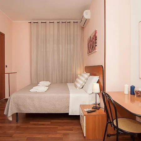 Magicfiverooms בית הארחה רומא